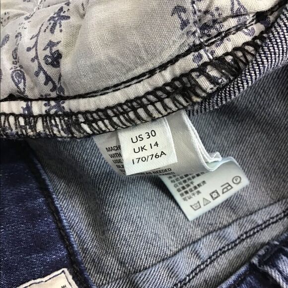 Free People Blue Jet Low Rise Skinny Jeans Size 30 - Picture 9 of 11